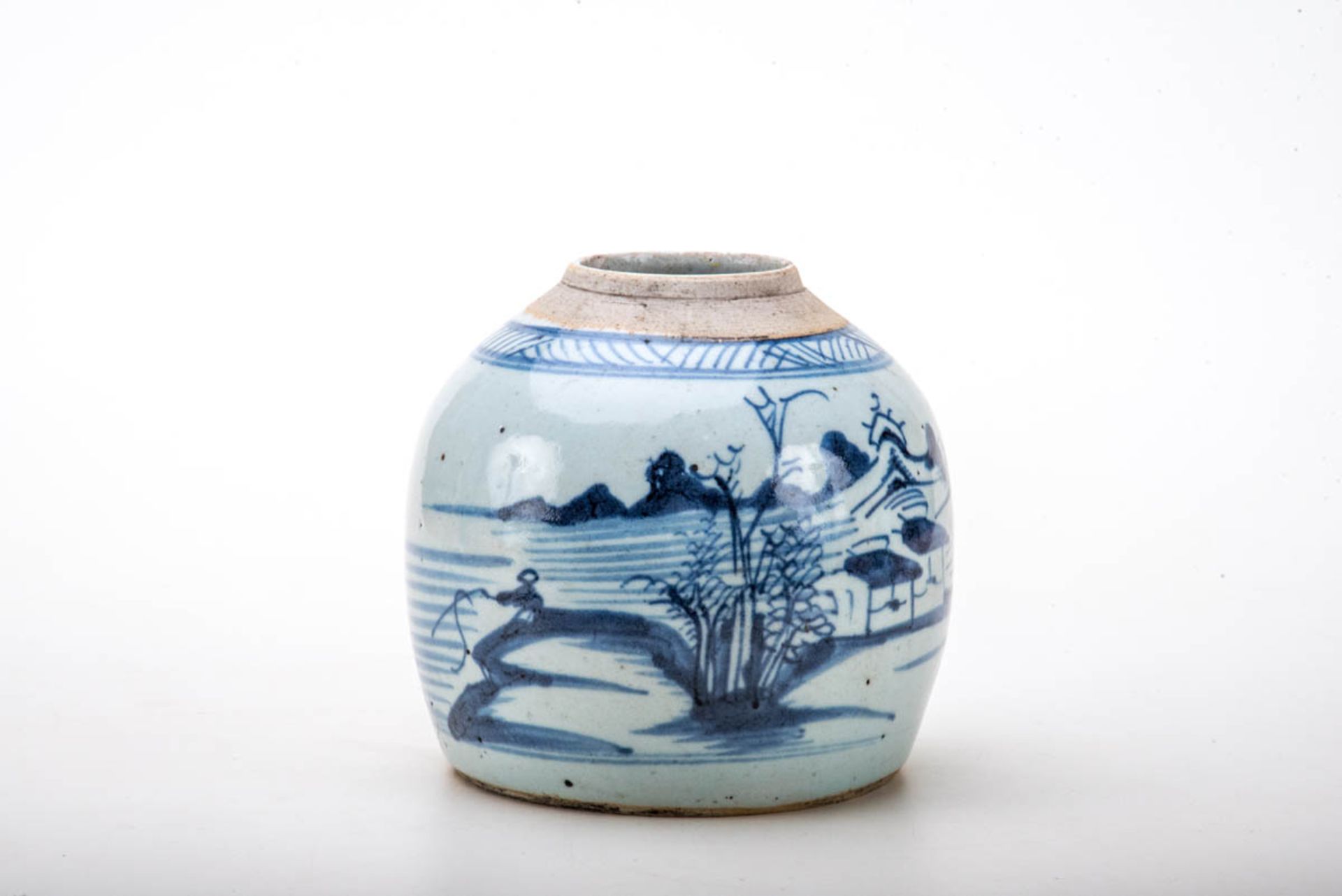 Ingwertopf, China 19. Jh.Porzellan, grau glasiert, unter der Glasur mit chinesischer Landschaft in