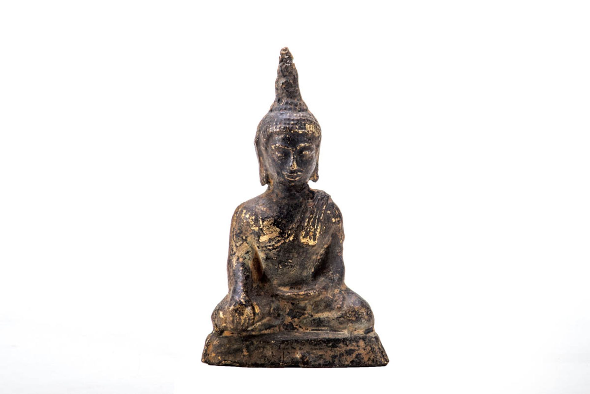 Meditierender Buddha, 14.-15. JhBronze mit Resten einer alten Vergoldung. H.: 13 cm. Datierung