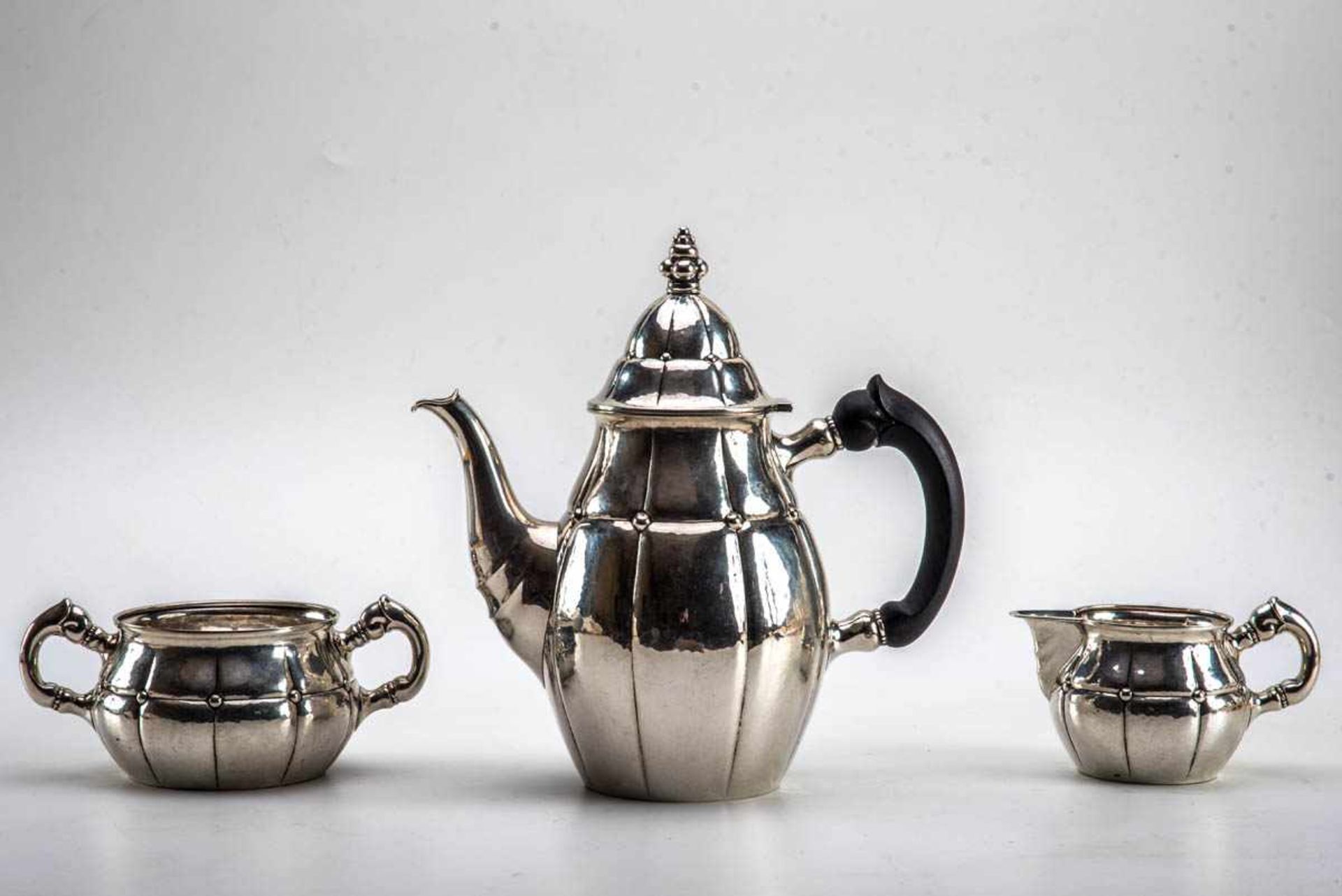 3-teilg.Kaffeeset, Chr. F. Heise, Kopenhagen 1925835er Silber, martelliert. Bestehend aus: