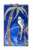 Wandbild mit PapageiKünstlerische Darstellung einer Palme mit Papagei. Metall mit Emailfarben. 25