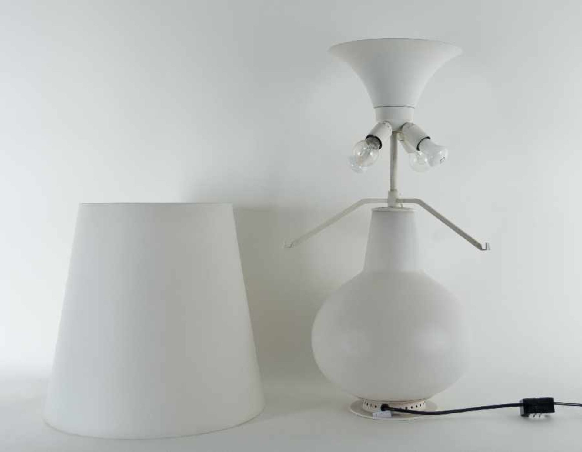 Max Ingrand1908 in Bressuire - 1969 ParisTischlampe "Fontana" Modell 1853Milchglas und Metall, - Bild 2 aus 3