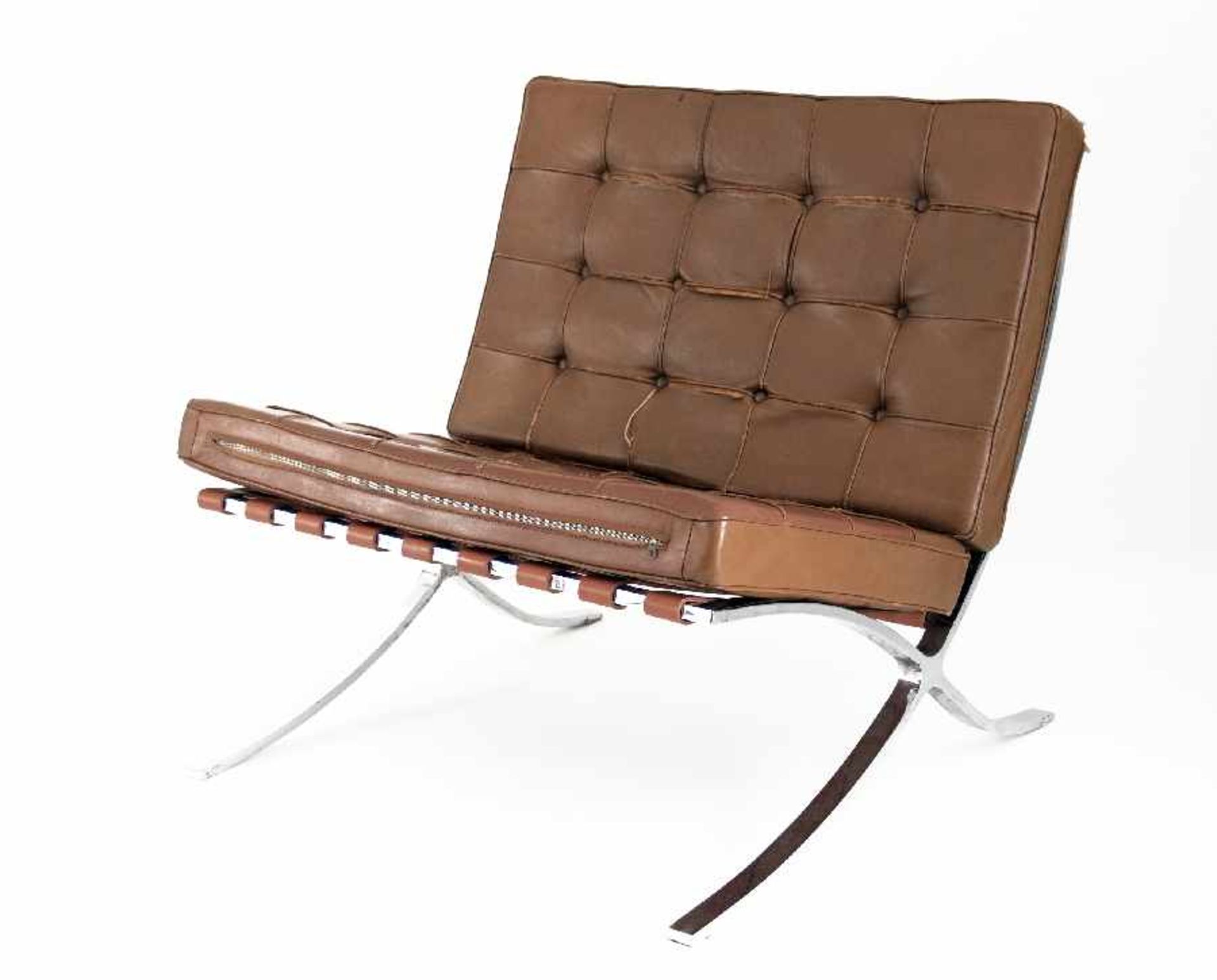 Mies van der Rohe1886 Aachen - 1969 ChicagoBarcelona ChairStahl und Lederriemen; H 75 cm, B 75 cm, T - Bild 2 aus 2