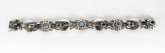 Georg Jensen1866 Raavad bei Kopenhagen - 1935ArmbandSilber, Mondsteine; L 19 cm; gepunzt "Georg