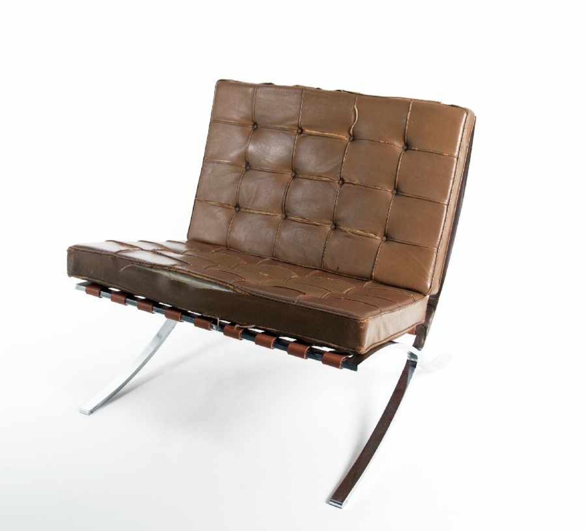 Mies van der Rohe1886 Aachen - 1969 ChicagoBarcelona ChairStahl und Lederriemen; H 75 cm, B 75 cm, T