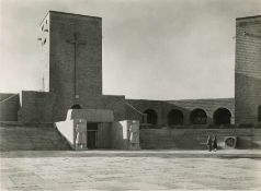 Karl Hugo Schmölz1917 Grafertshofen - 1986 LahnsteinDas Tannenberg-Denkmal bei Hohenstein (