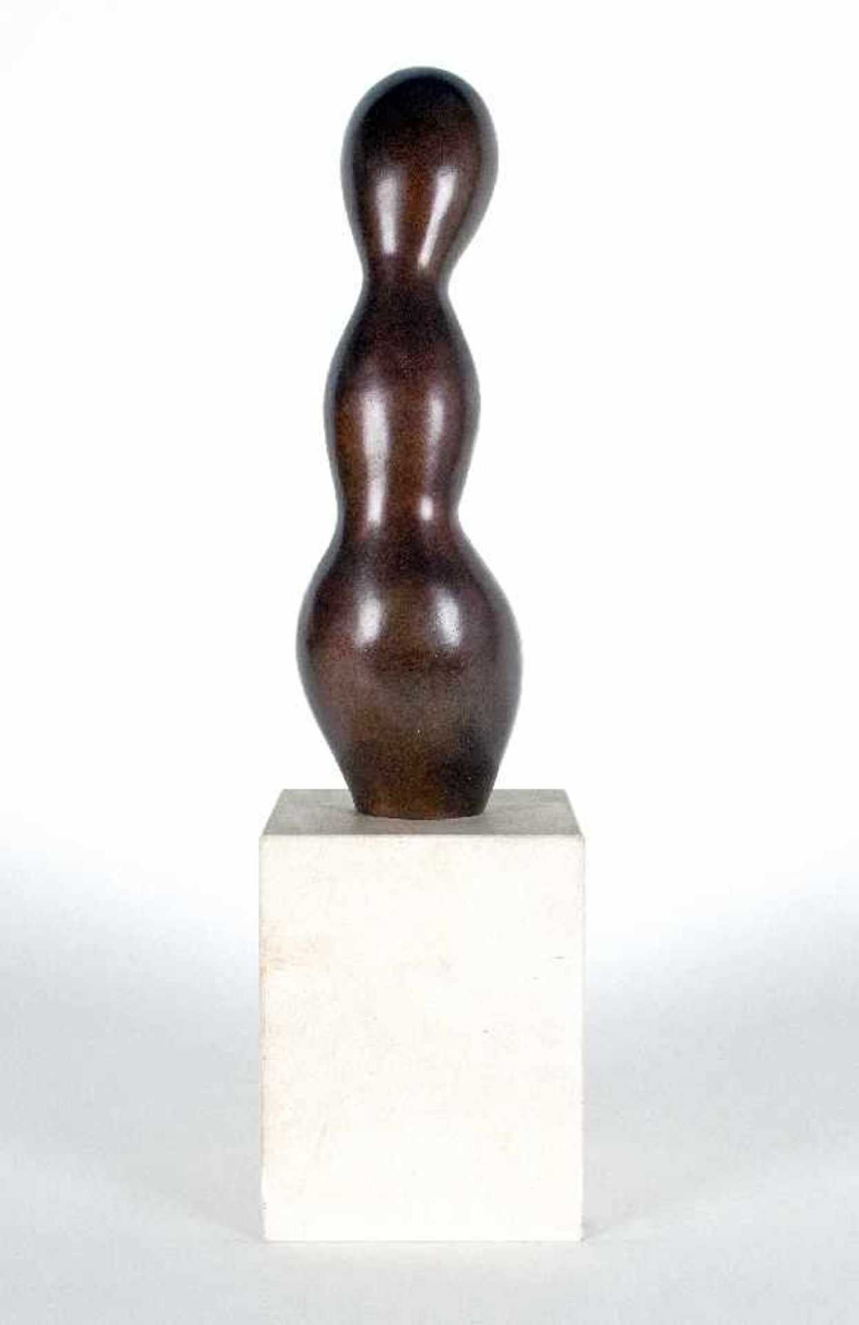 Bildhauer des 20. Jh.Ohne TitelBronze; H 34,5 cm, B 10 cm, T 10 cm (mit Sockel H 53 cm); - Bild 2 aus 2