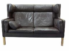 Børge Mogensen1914 - 1972Sofa 2192 CoupeAniline leather with walnut wood; H 106 cm, W 154 cm, D 89