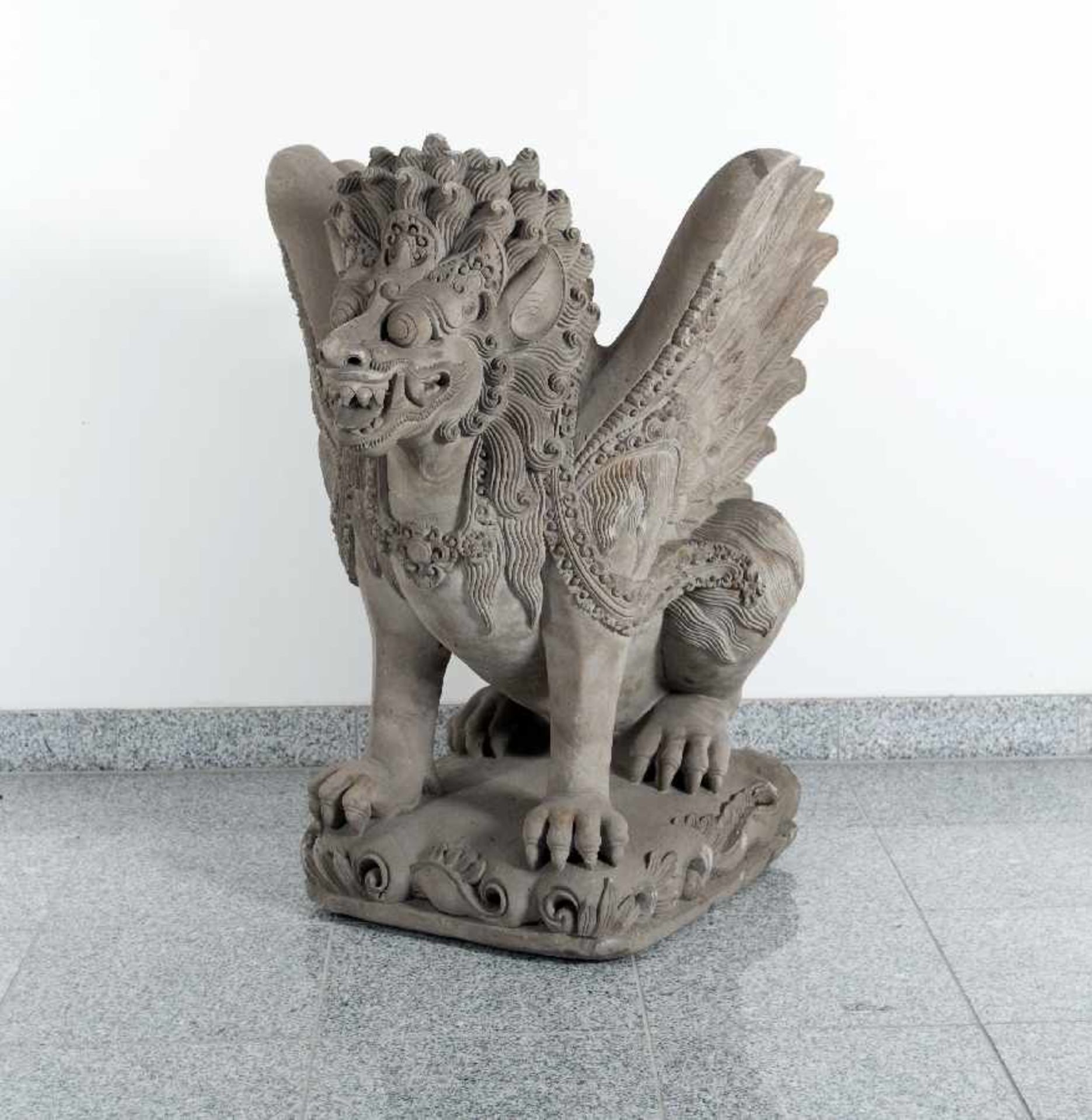 Bali / IndonesiaSinga (Winged Lion)Cast stone, finished by hand; H 82 cm, W 60 cm, D 76 cm;