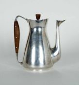 Nils Georg Henriksen1855 - 1922Coffee potSilver with wooden handle; H 20 cm; punched several times