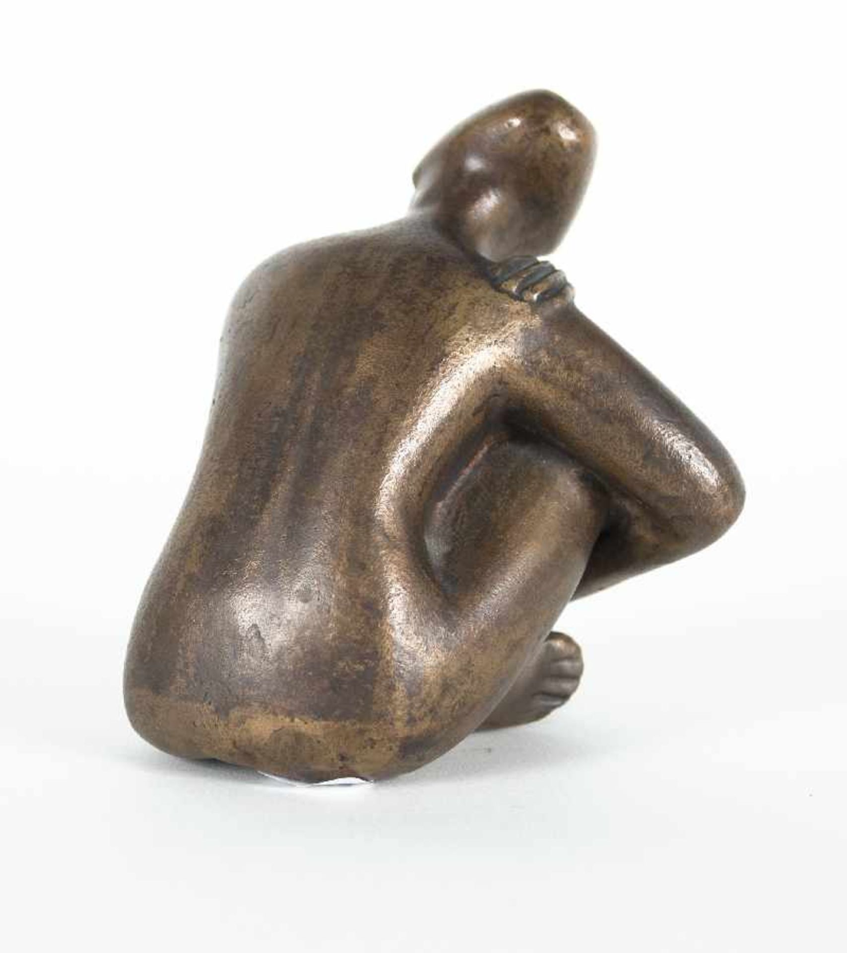 Ottmar Hollmann1915Sitting girlBronze; H 12.5 cm; verso monogrammedOttmar Hollmann1915Sitzendes - Bild 3 aus 4