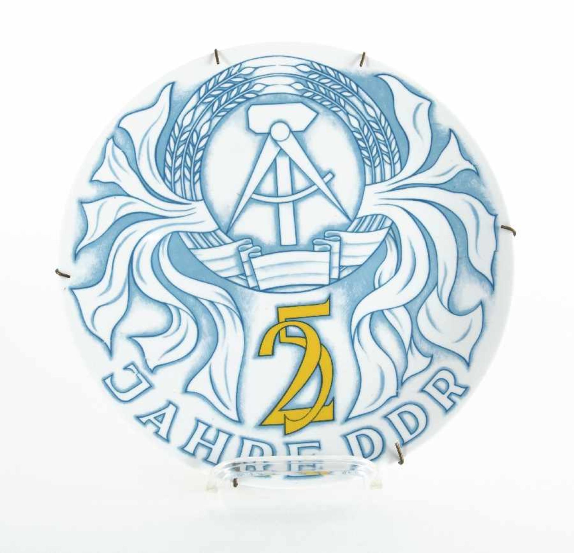Porcelain manufacture Lichte25 Jahre DDR (Anniversary plate)Porcelain, glazed; Diameter 27.5 cm;