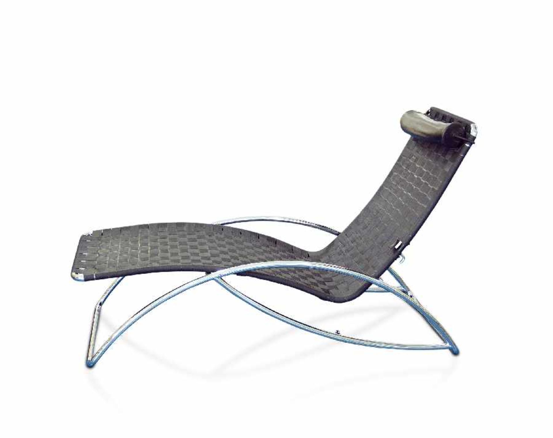 ThonetLounger S828Steel tube with fabric and leather headrest; H 95 cm, W 62 cm, L 170 cm; to use as