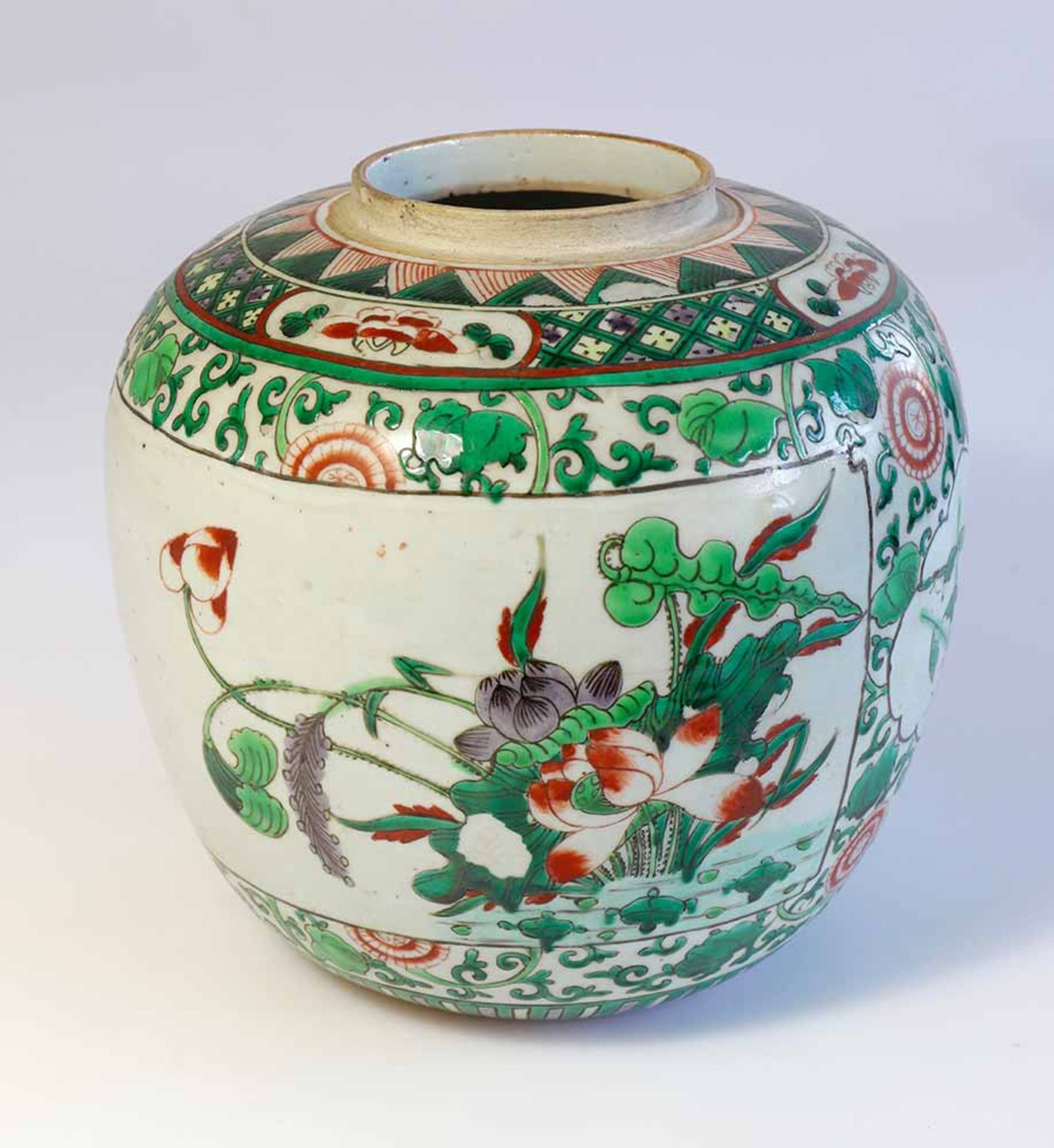 China, Qing DynastieWucai Ginger Jar, Qing Dynasty, Ingwertopf ChinaQing DynastyWucai Ingwertopf.