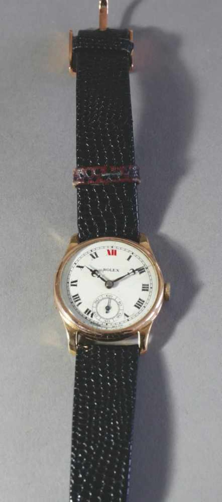 Rolex S.A., Genf1926-30Damenarmbanduhr. Handaufzug. 1926-30. Rotgold. 9K. Helles Zifferblatt mit - Image 2 of 2