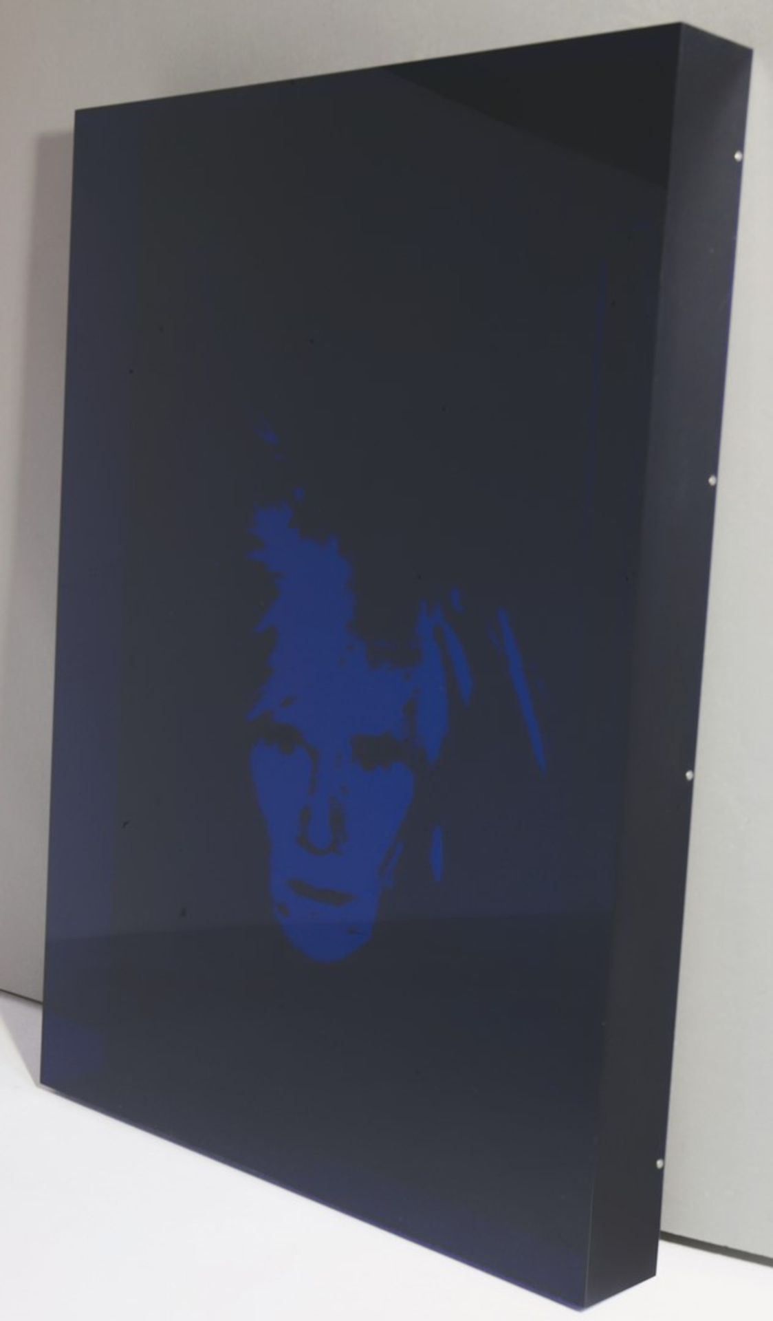 Portrait Warhol Foliendruck eines Portraits von Andy Warhol von 1986, auf Spiegel montiert. Ca. 60 x