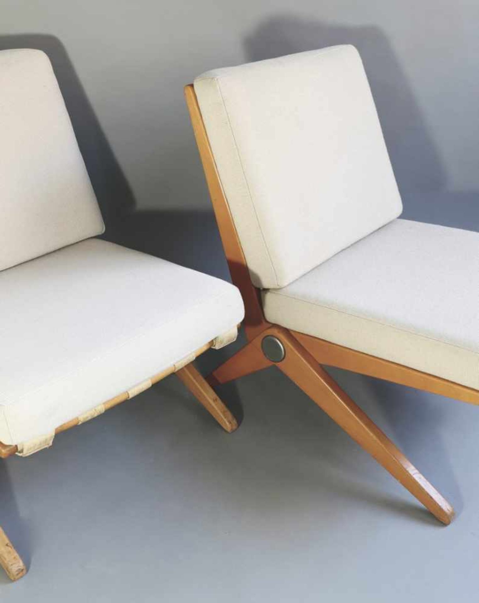 Pierre JeanneretKnoll InternationalDesign 19482 Sessel Modell Scissor Chair. Entwurf von 1948. - Bild 2 aus 2