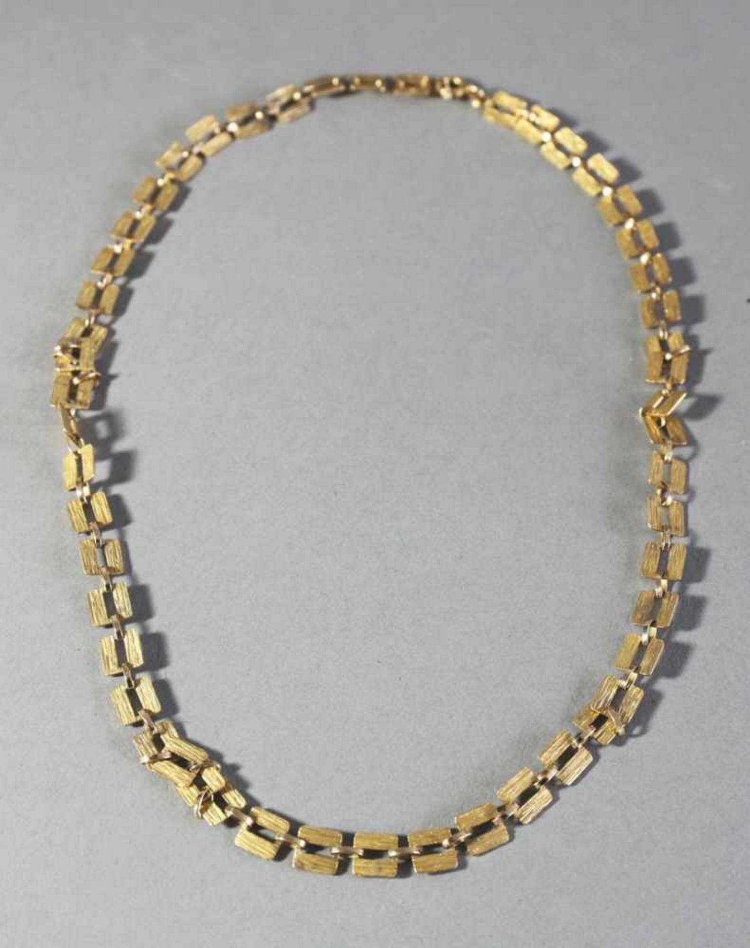 Nestor Westerback, Helsinki1971Collier. Gelbgold. 14K. L. 43 cm. Gewicht 11g. Bezeichnet mit