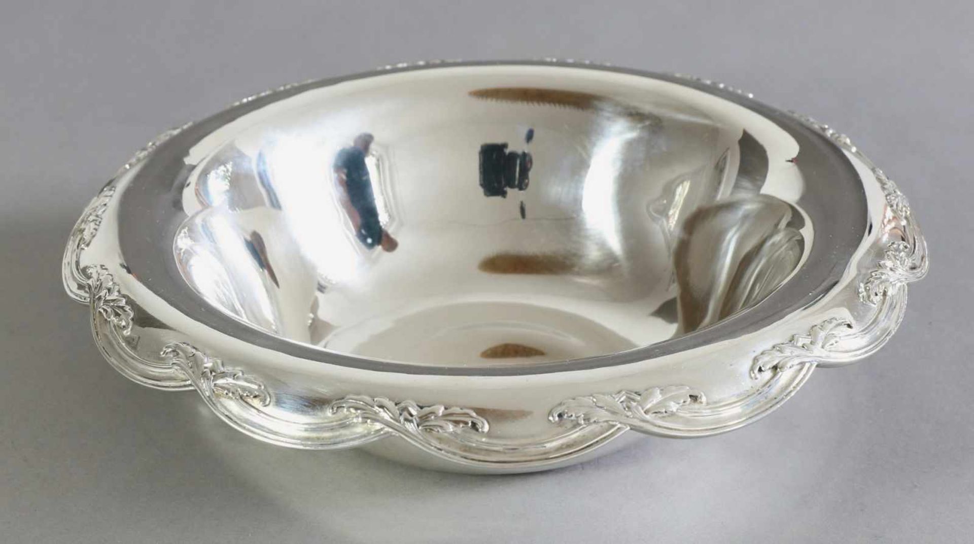 Tiffany & Co., New York1907-1947Schale. Design 1898/1899. Ausführung 1907-1947. Silber. Am Rand