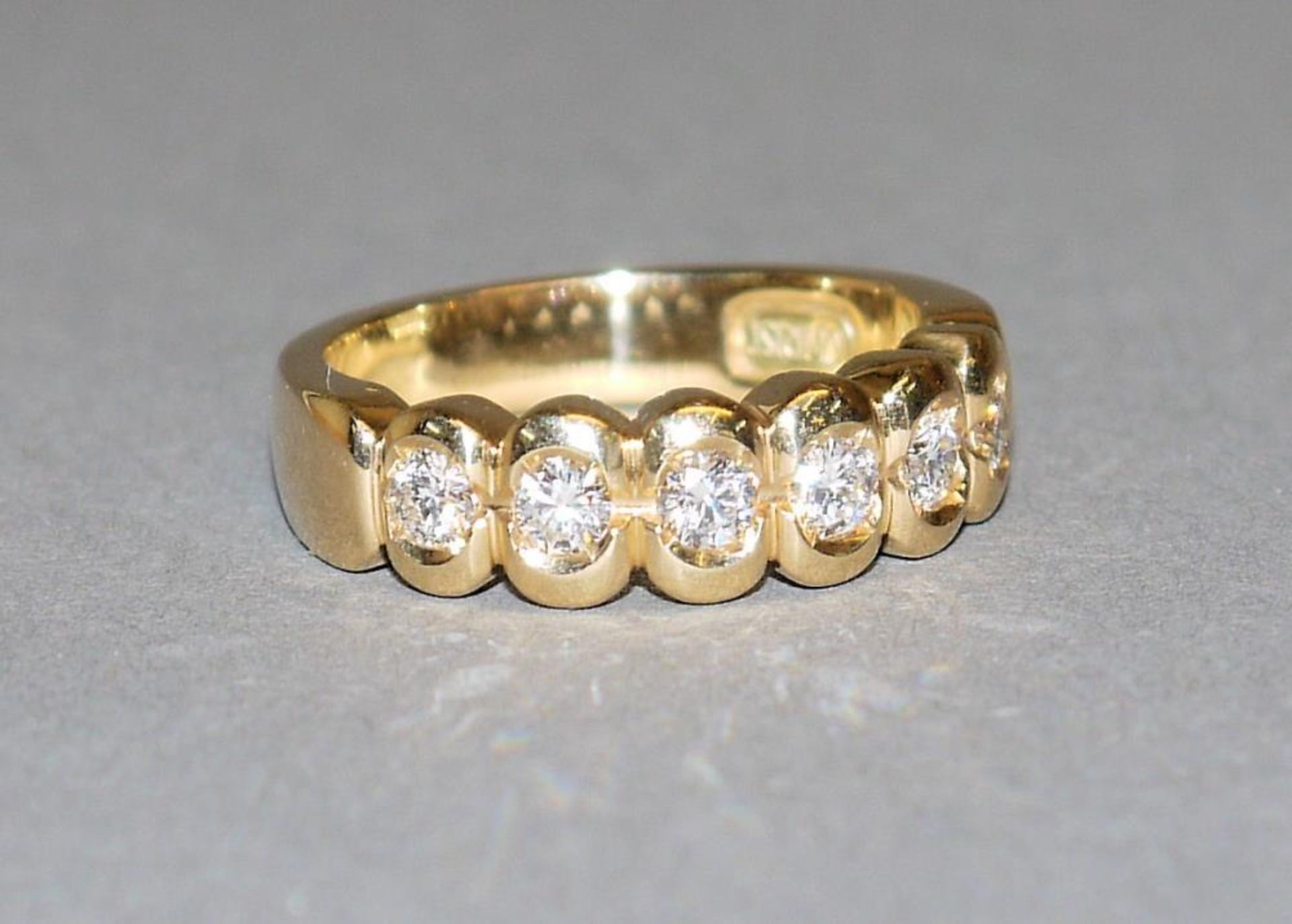 Brillantring, Gold 14kt Gelbgold, besetzt mit 6 Brillanten von zus. ca. 0,55 ct w/si-p1, 6,1 g