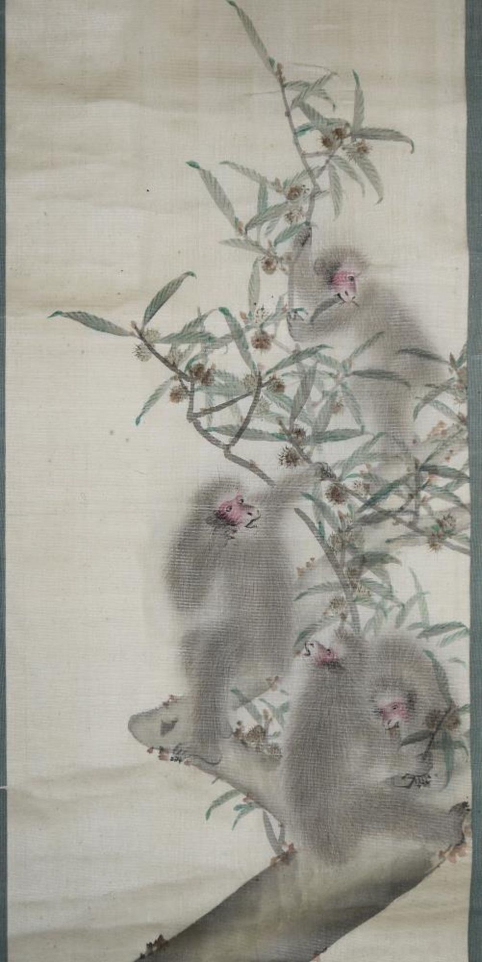 Vier Affen auf Baum, Bildrolle der Edo/Meiji-Zeit, Japan 19. Jh. Affenhorde auf einem - Bild 2 aus 3