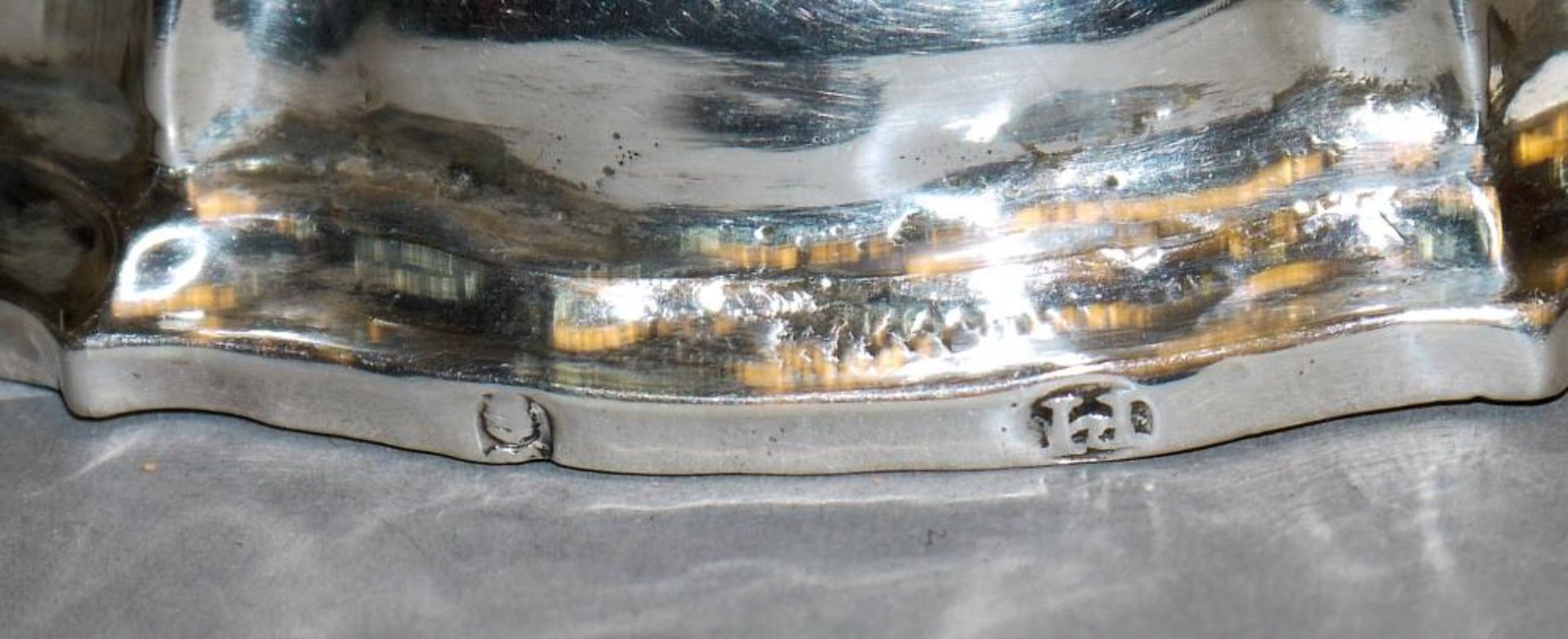 Silberne Salière des Barocks, deutsch 18. Jh. Gewürzschälchen aus getriebenem Silber, zwei - Bild 2 aus 2