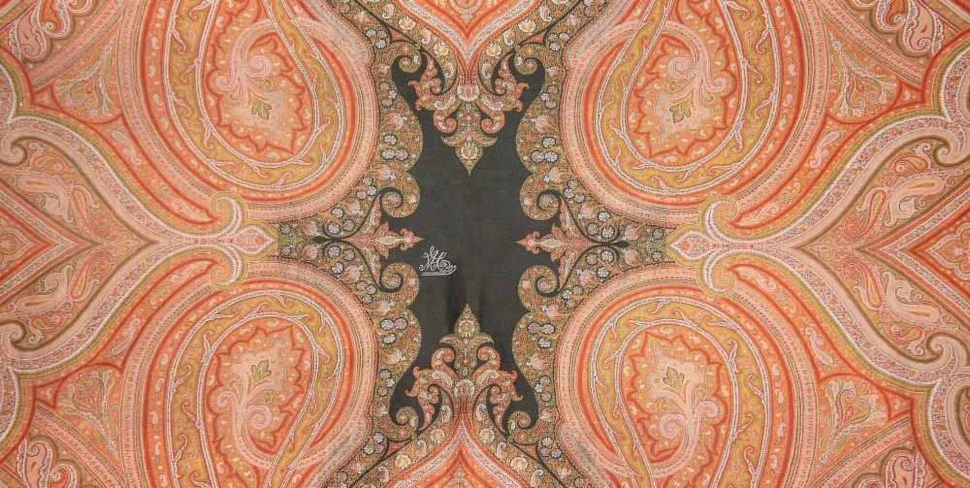 Großer Kaschmir-Schal, 19. Jh. Wolle, farbig gewebt mit Paisley-Muster, 163 x 330 cm, guter Zustand - Bild 2 aus 2