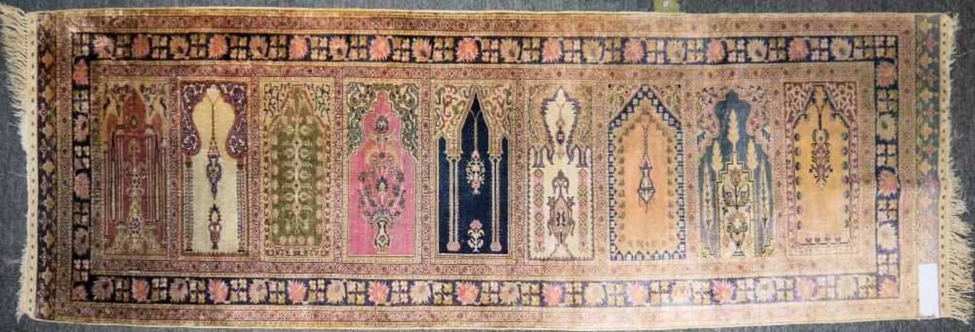 Orient-Gebetsteppich aus Seide, Kayseri, Türkei, ca. 50-60 Jahre alt Seide/Baumwolle,