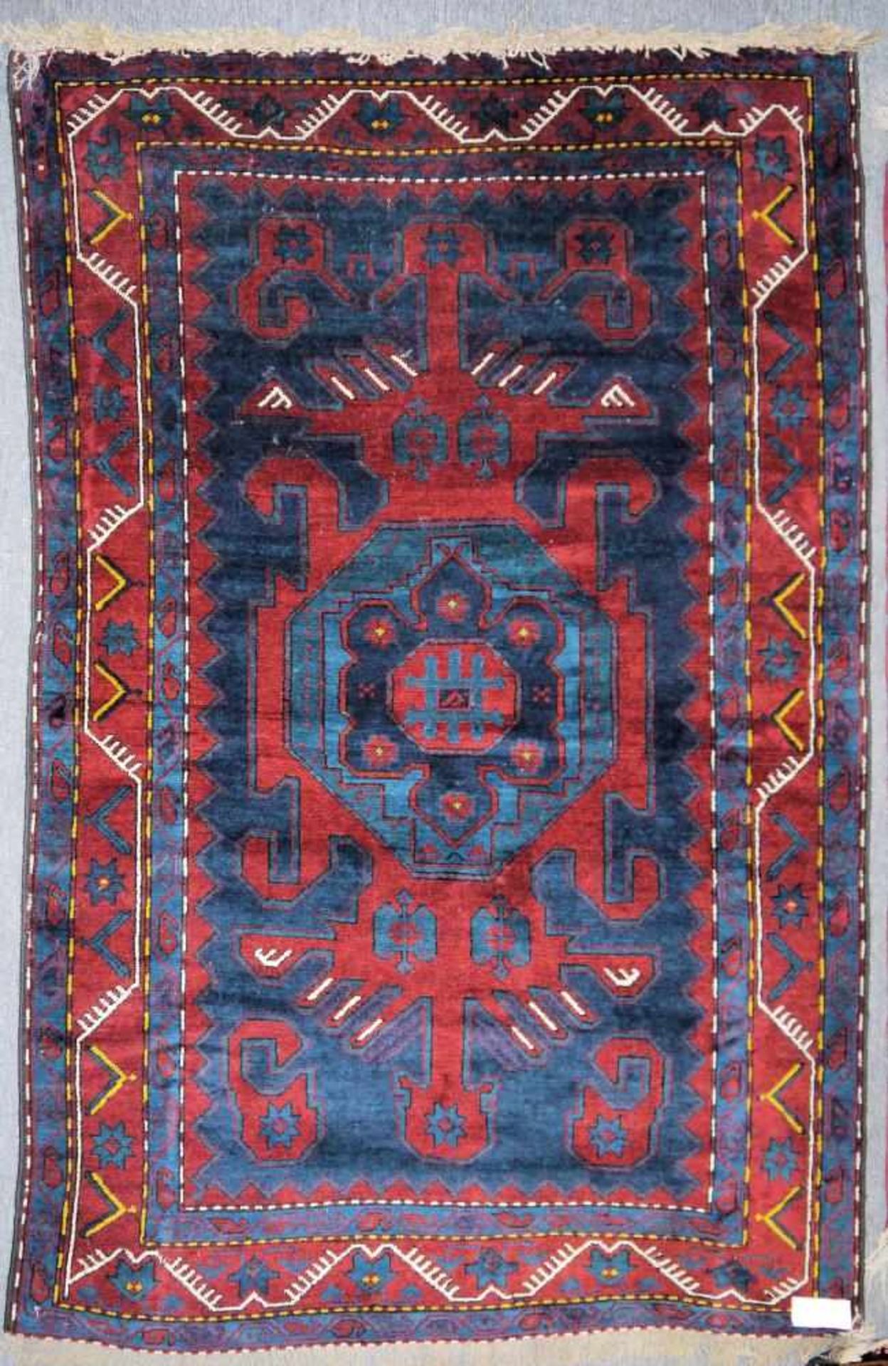 Orientteppich Shirwan, Ostkaukasus, Südrussland, ca. 50-60 Jahre alt Wolle/Wolle, dunkelrot- und