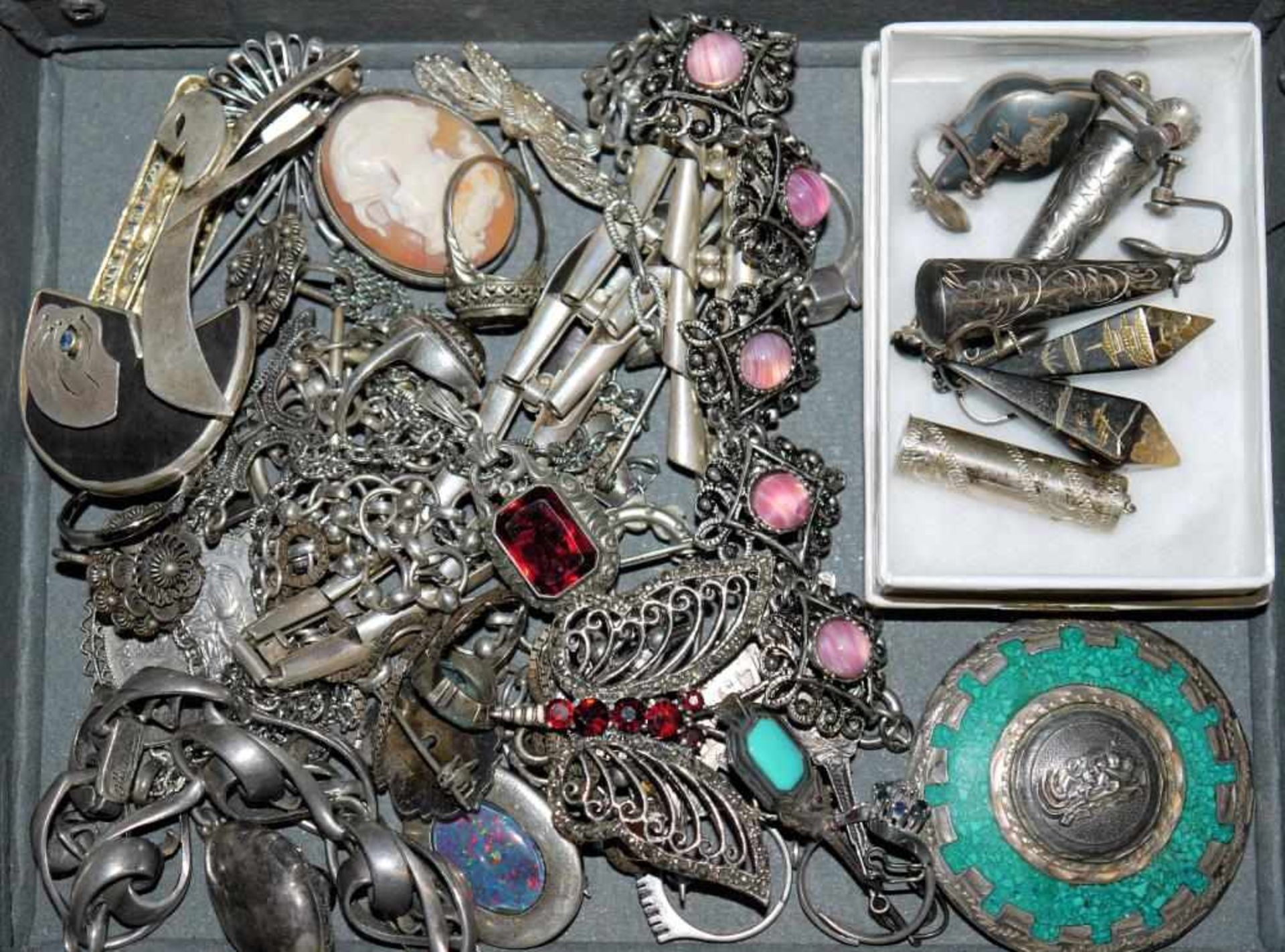 Sammlung Silberschmuck, z.T. mit Steinbesatz, Deutschland/ Norwegen/ Thailand/ Mexiko ab 1900 800-