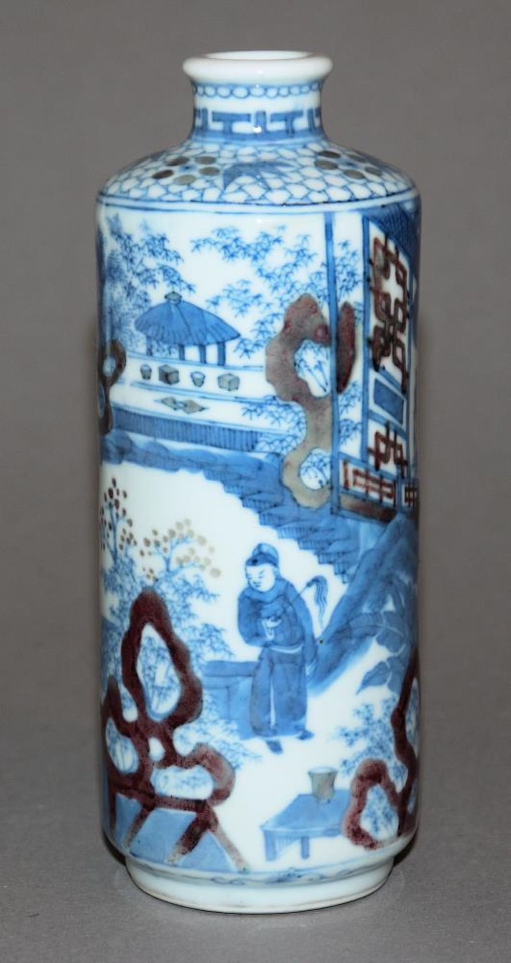 Tisch-Snuffbottle aus Blauweiß-Porzellan, späte Qing-Zeit, China 19. Jh. Zylinderflasche mit
