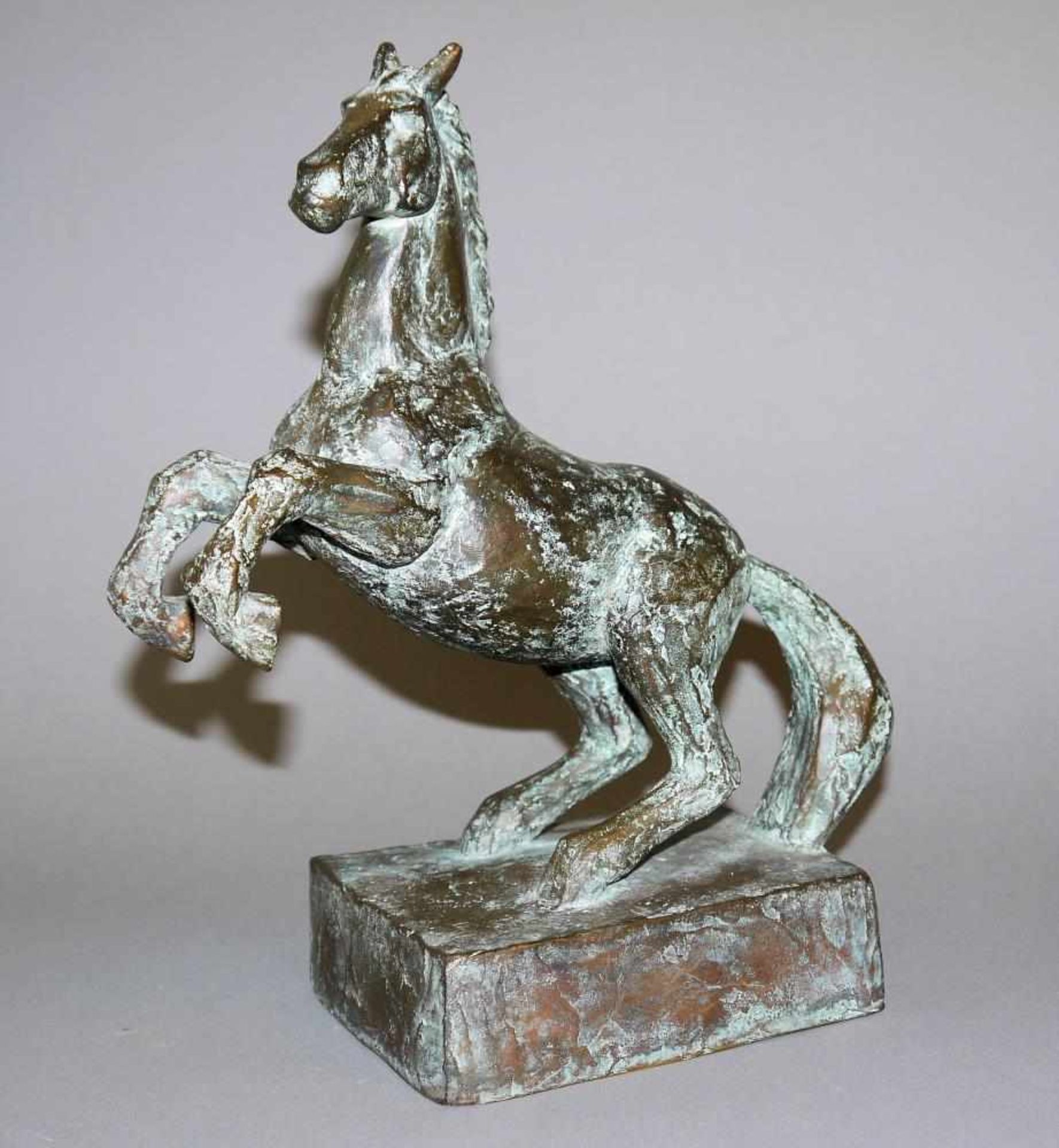 Klaus Mausner, Steigendes Pferd, Bronzeplastik von 1998 Klaus Mausner, *1943 Stuttgart, dtsch.