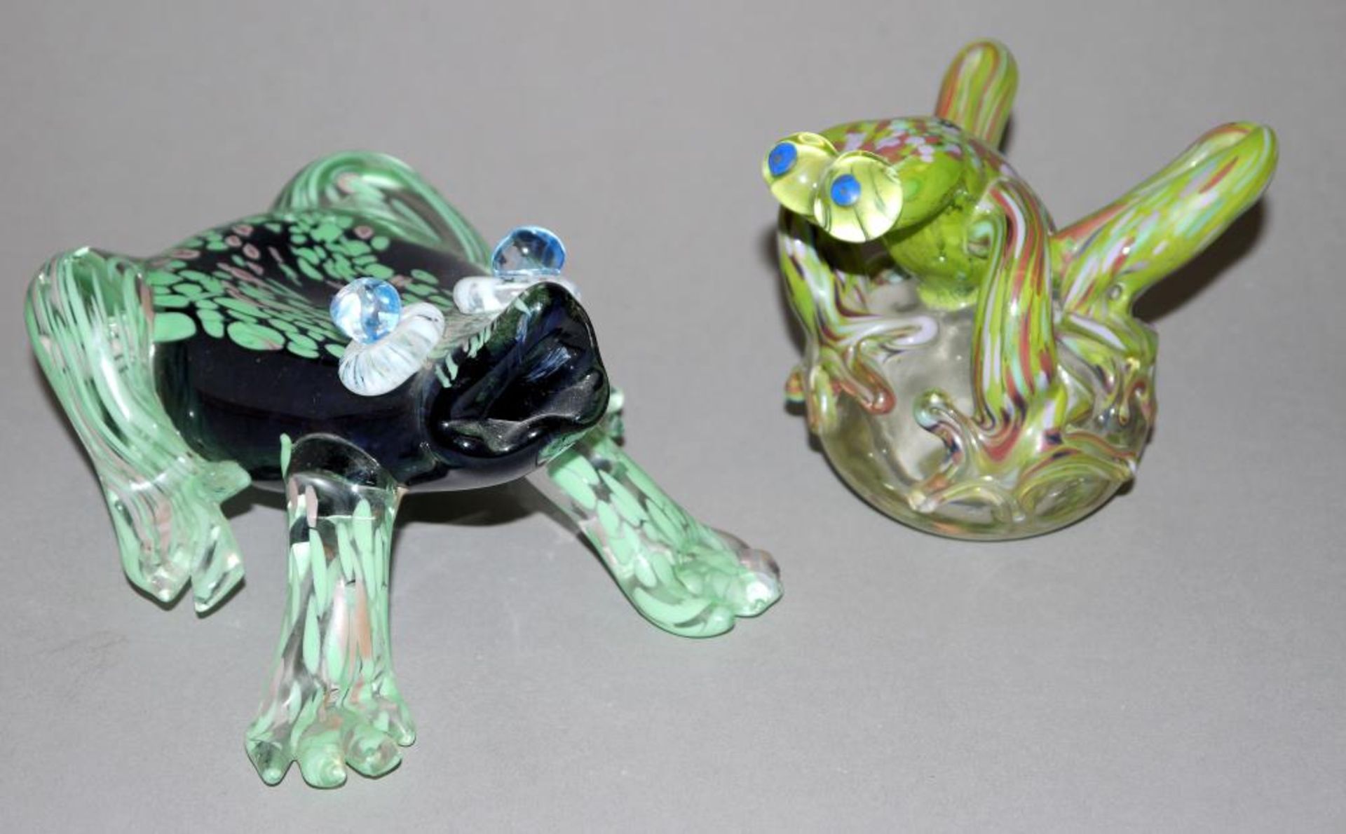 Eva Vlasakowa, Glasplastik Frosch & Y. Guglielmello, Glasplastik, Frosch von 1997, beide signiert
