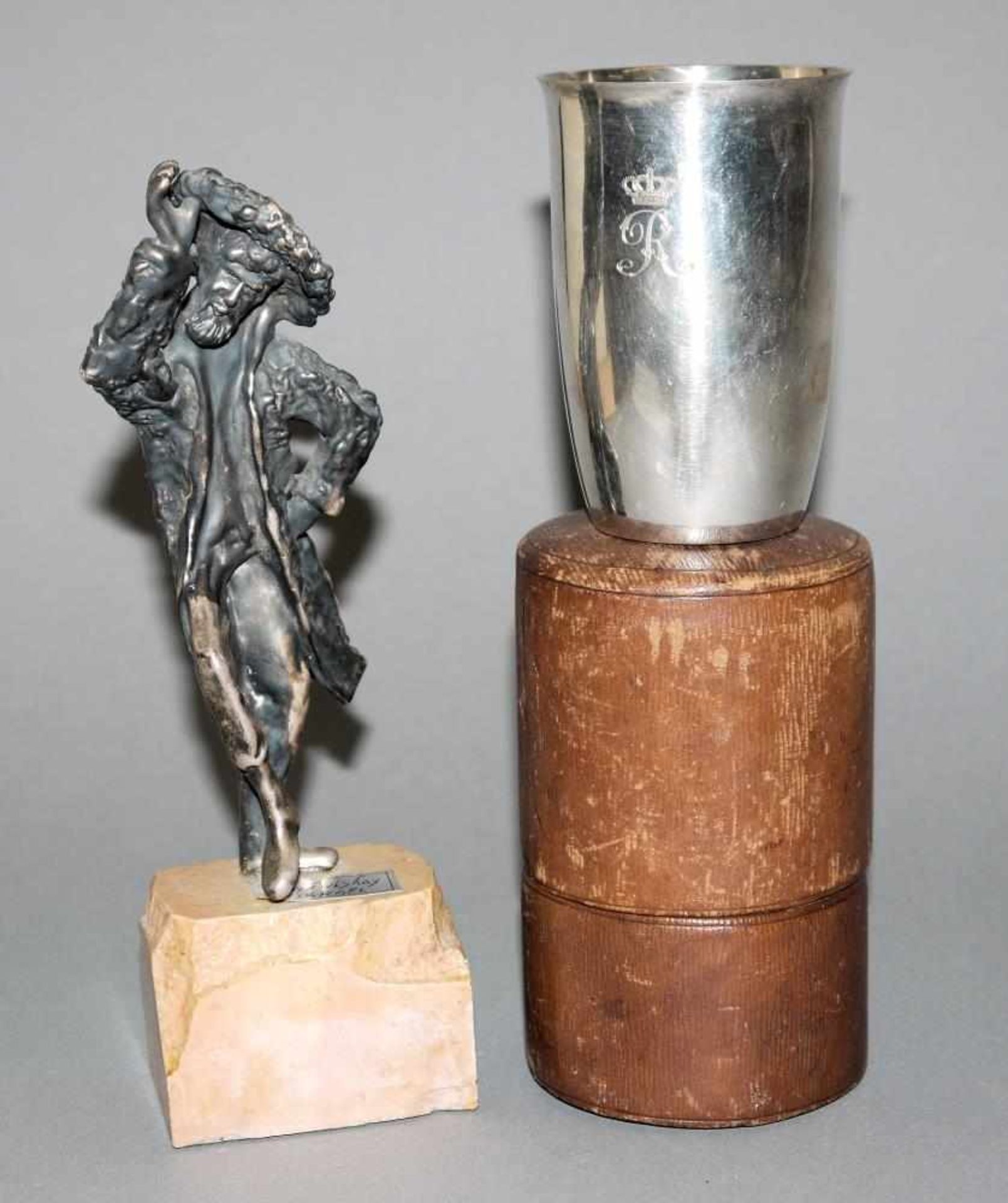Silberbecher aus Adelsbesitz & jüdische Silberplastik, 20. Jh. Becher, 800er Silber, glatte