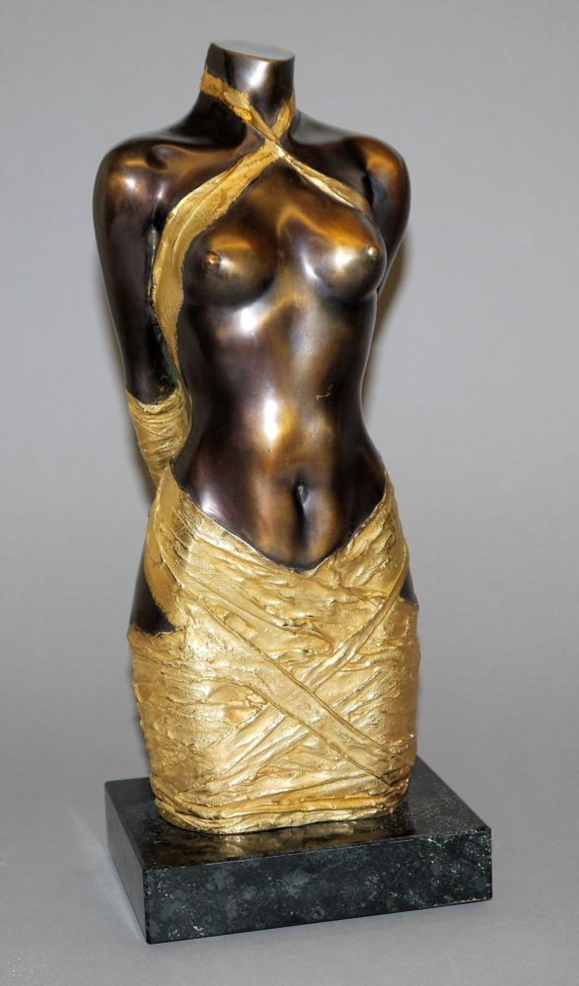 Willi Kissmer, Bronzeplastik „Draperie II“, teilvergoldet, Edition Ars Mundi Willi Kissmer, 1951 -