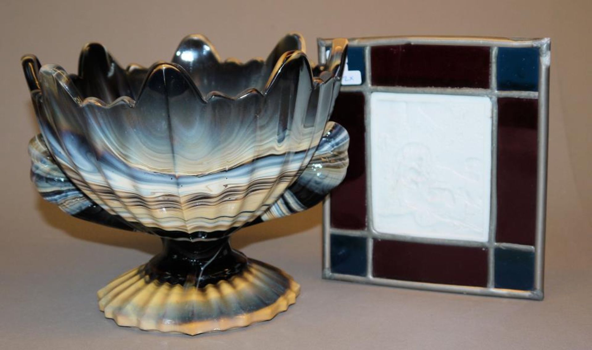 Lithyalinglas-Vase um 1920 & bleiverglaste Lithophanie um 1900 Englische Steinglasvase um 1920 in
