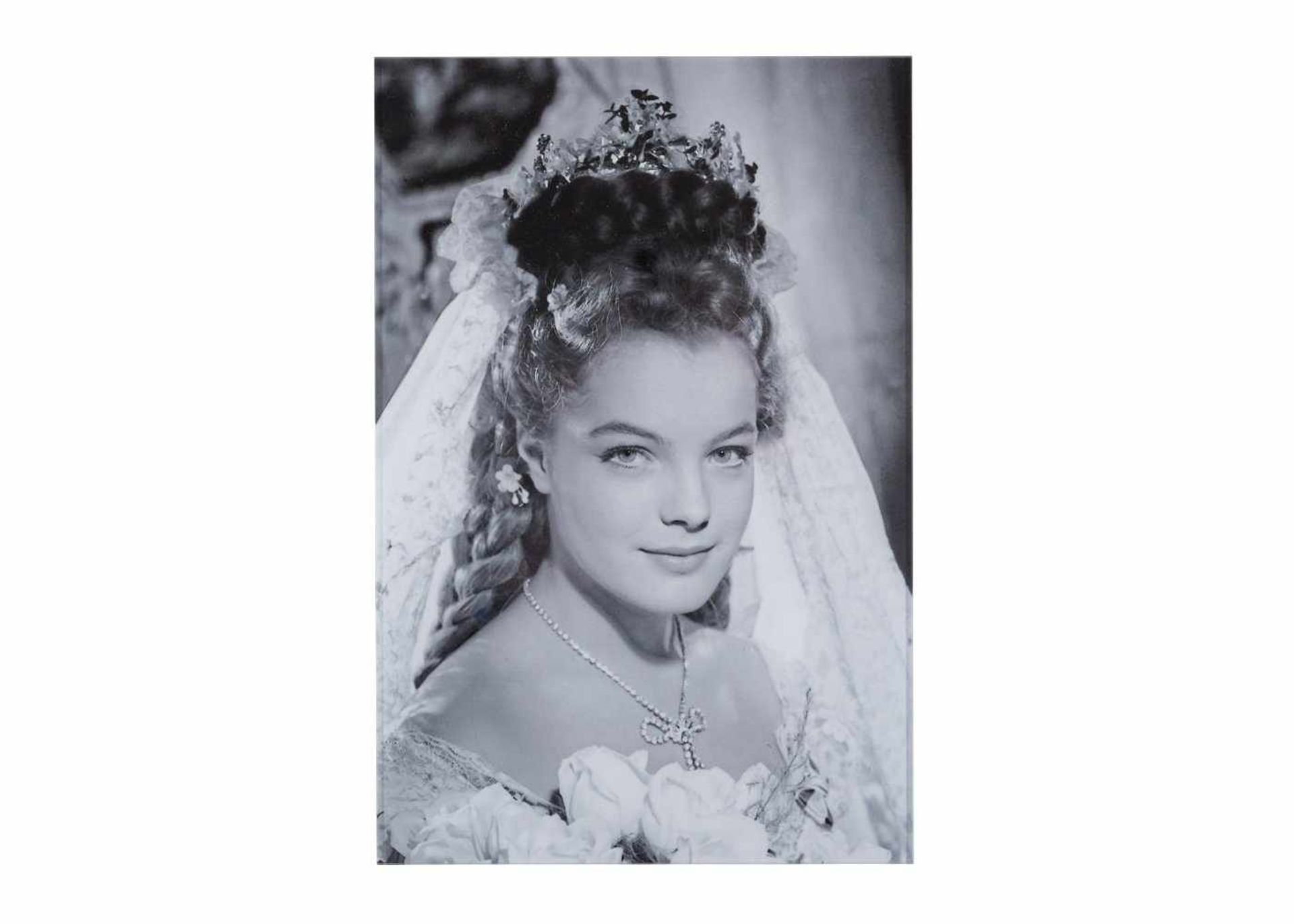 FotoRomy Schneider als Braut. Auf Plexiglas. 30 x 20 cm.Romy Schneider