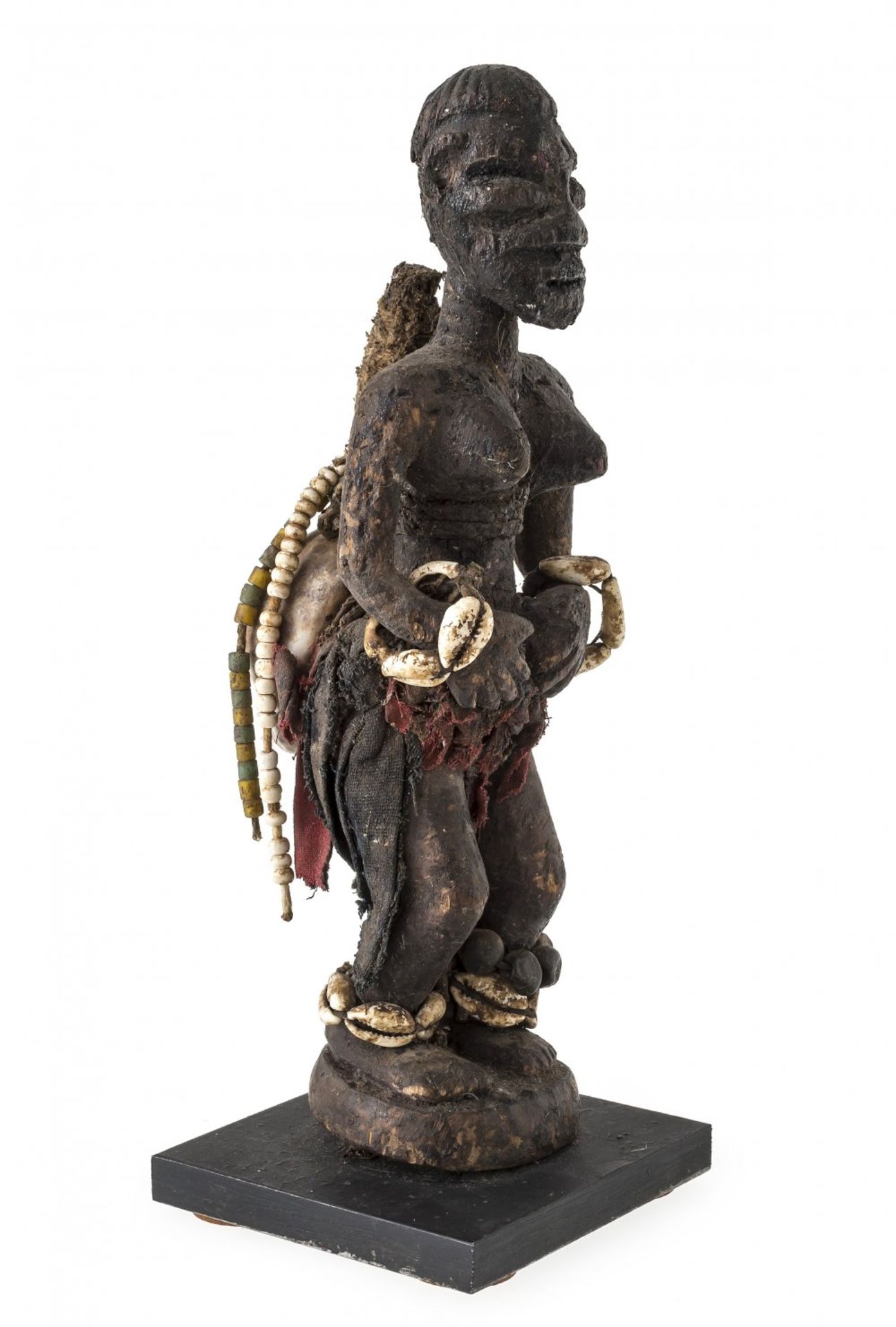 ZauberfigurFon, Benin. H. 20,5 cm.A power figureFon, Benin. H. 20,5 cm.- - -27.00 % buyer's