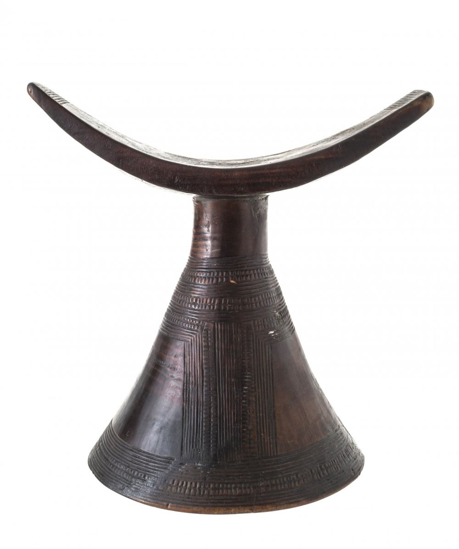 NackenstützeAmhara, Äthiopien. Holz, fein beschnitzt. H. 18 cm.A headrestAmhara, Ethiopia, H. 18