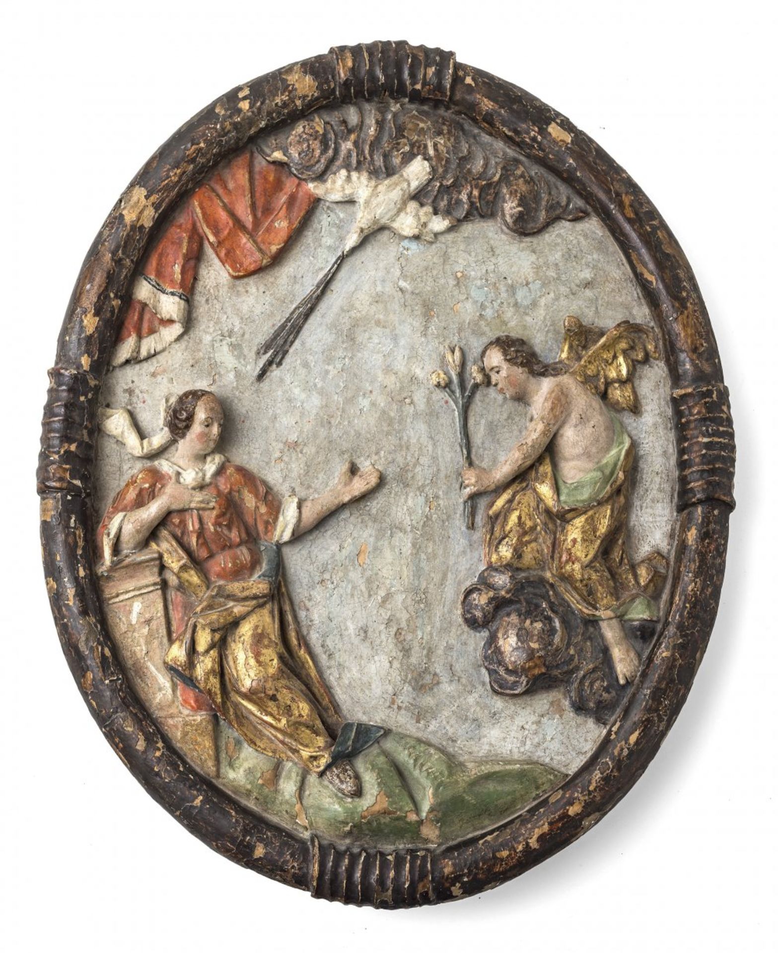 Mariä Verkündigung.München, um 1750. Holz, übergangene Farbfassung. ø 36,5 cm. Rest., erg.