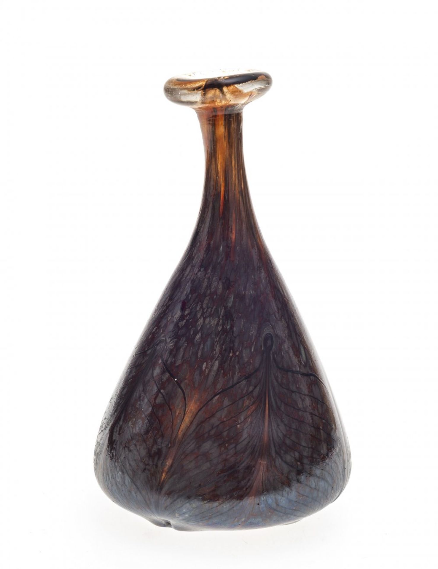 VaseDeutsch, 20. Jh. Überfangglas. H. 16 cm.VaseGlass, German, 20th C. H. 16 cm.- - -27.00 % buyer's