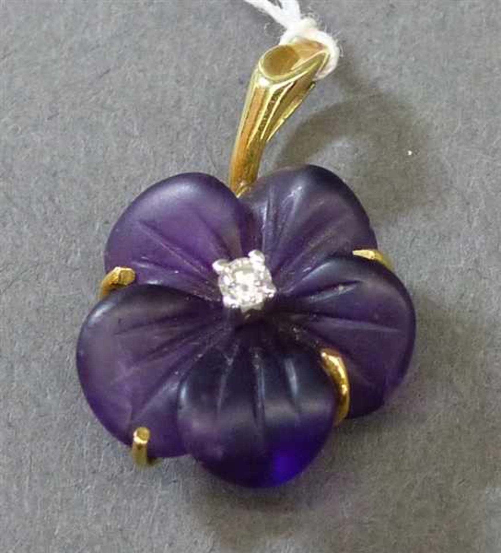 Anhänger14 kt. Gelbgold, Amethystblüte, 1 kleiner Brillant ca 0,03 ct, weiß, si, ca 2g,