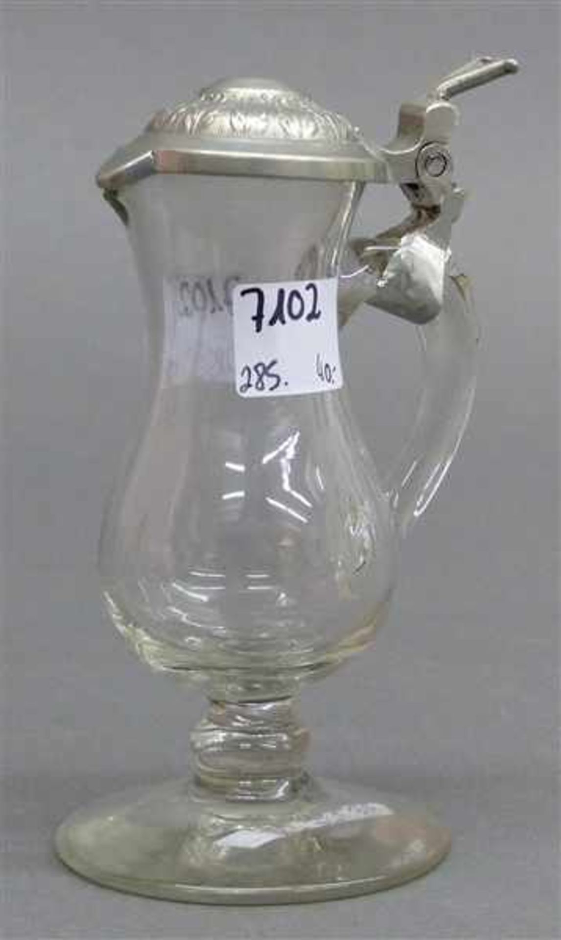 Glaskännchenfarblos, Vinum aus Aqua und Vinum Garnitur, Zinndeckel, 19. Jh., h 13 cm,