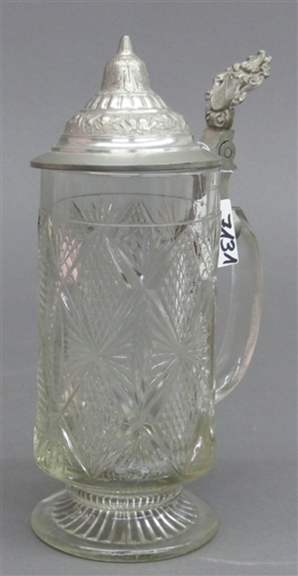 Bierkrugfarblos, Pressglas, um 1900, gefußt, Zinndeckel, h 24 cm,