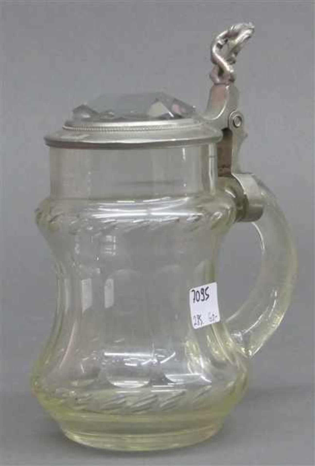 Bierkrugfarbloses Glas, um 1900, 0,5 Liter, Zinndeckel mit beschliffenem Prismendekor, h 19 cm,