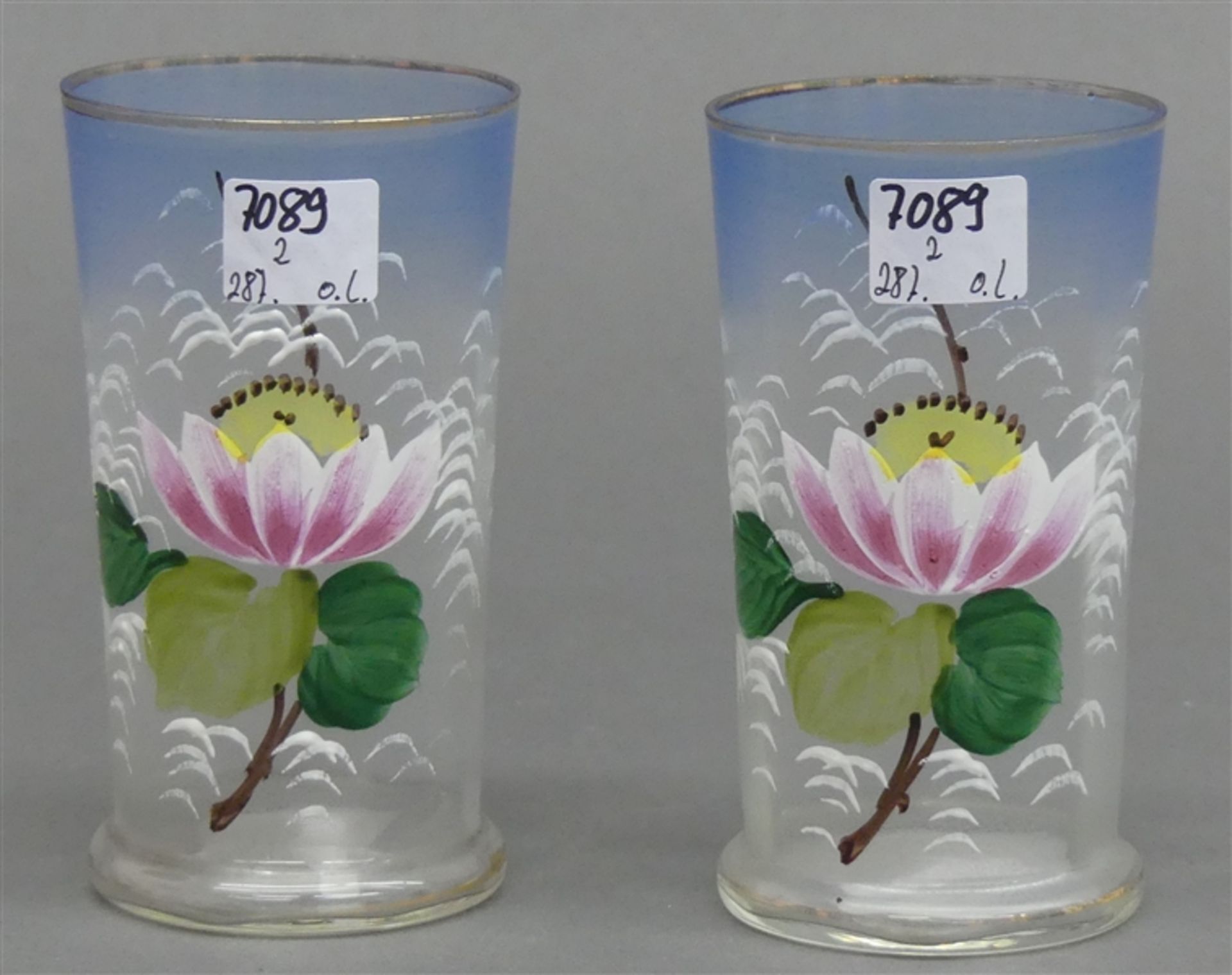 Paar Saftgläserfloral bemalt, Goldrand, um 1940, h 12,5 cm,