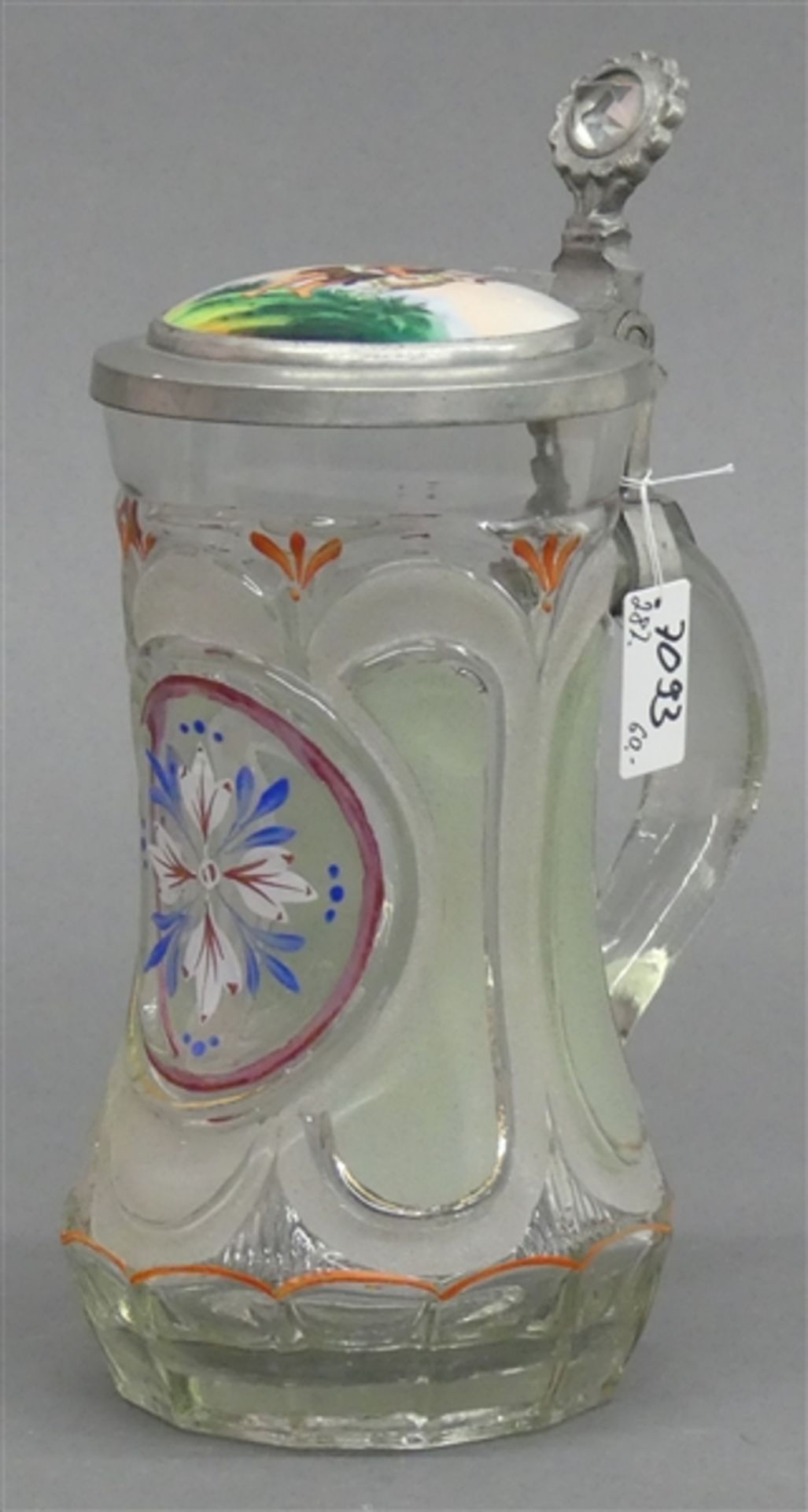 GlasbierkrugPressglas, teilweise geätzt, florales Medaillon, Zinndeckel mit bemaltem