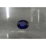 1 Saphirungefasst, oval, (7x5 mm), ca 1,51 ct,