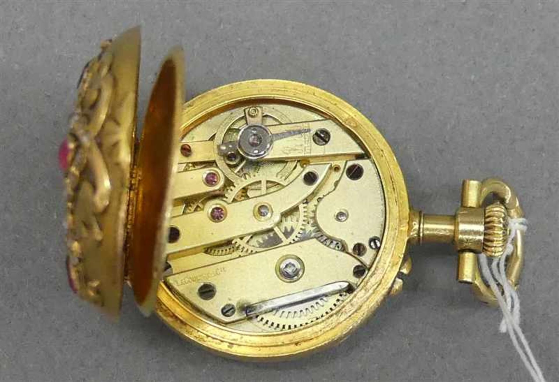 Damenhängeuhr14 kt. Gelbgold, Staubschutzdeckel Gold, weißes Emailzifferblatt, arabische Zahlen, - Image 3 of 3