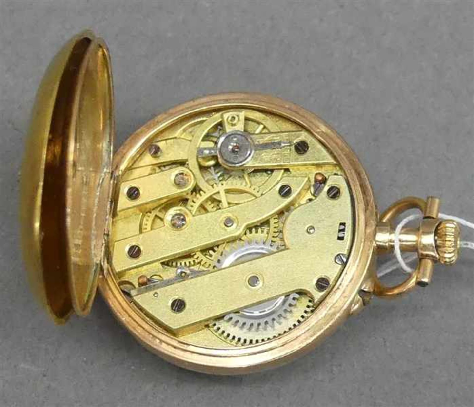 Damenhängeuhr14 kt. Gelbgold, weißes Emailzifferblatt, Rückdeckel mit Blütengravur und - Image 3 of 3