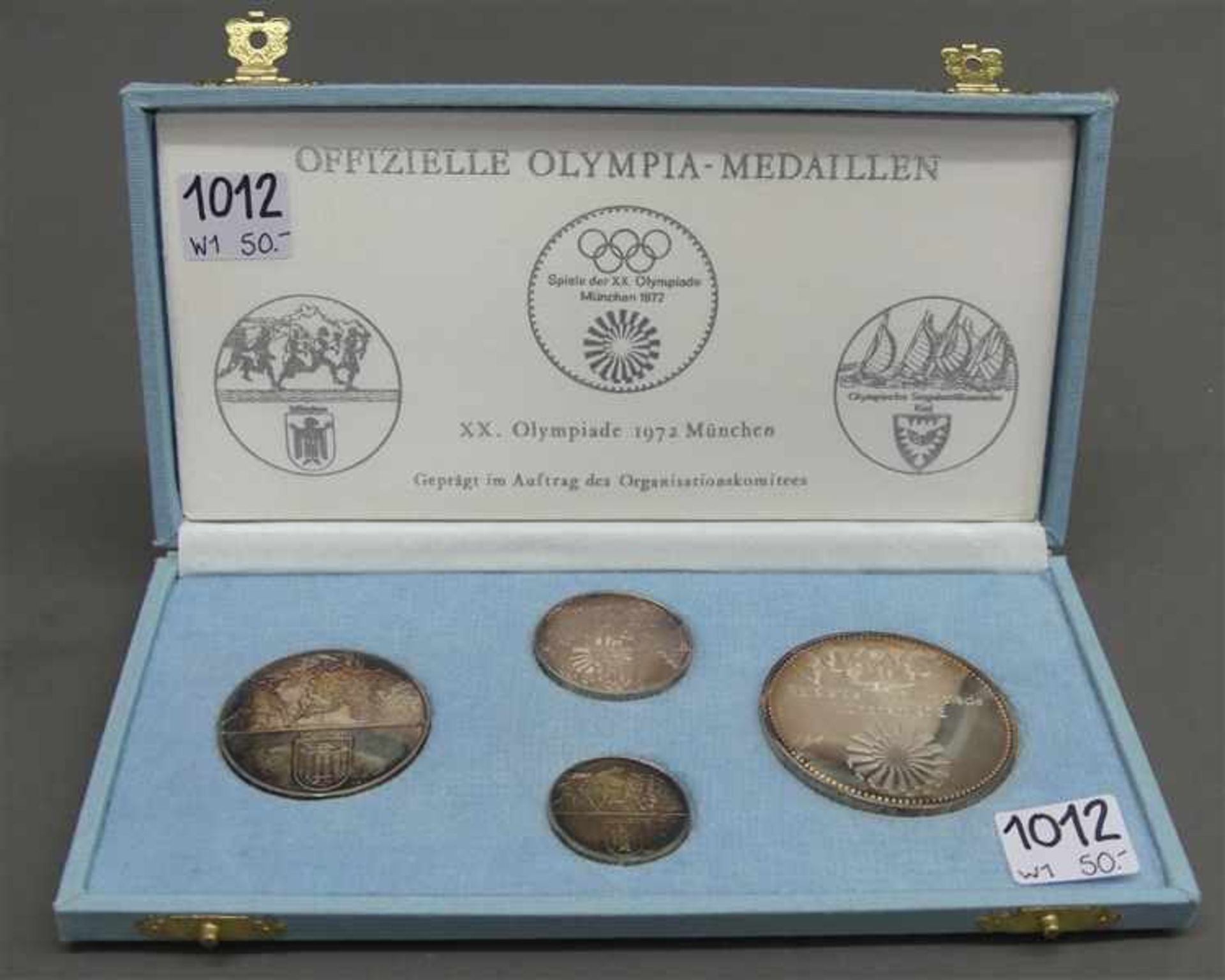 4 Medaillenoffizielle Olympia Medaillen der XX. Olympiade, München, Feinsilber, verschiedene Größen,